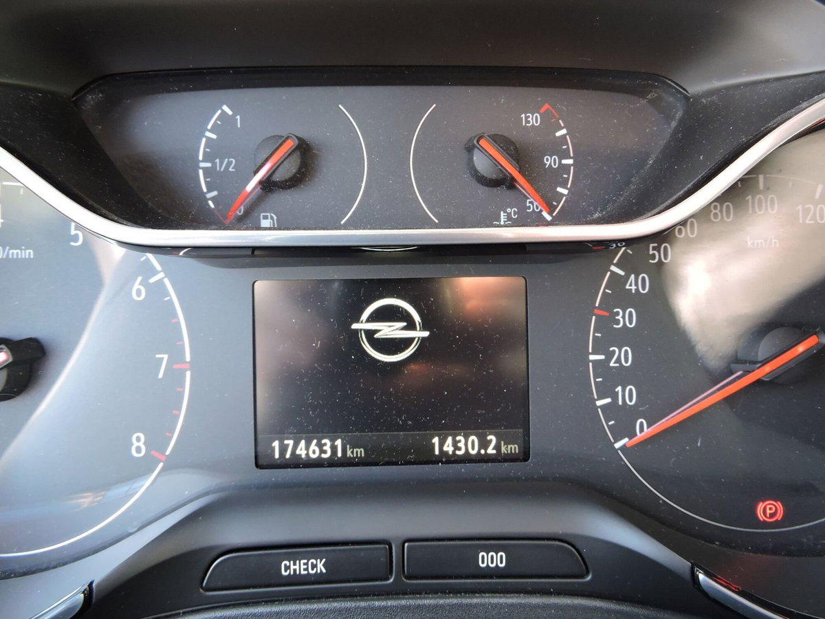 Opel Grandland X 1.5 diesel Ecotec Start&Stop Innovation (14)