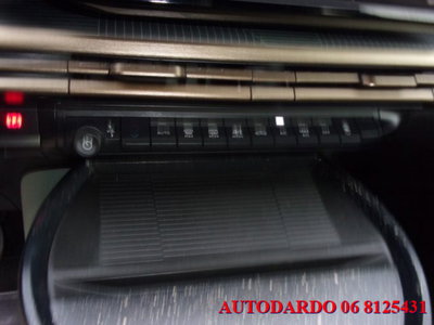 Lancia Ypsilon 1.2 mhev Edizione Cassina e-dct (18)