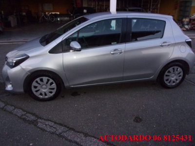Toyota Yaris 1.5 5 porte Lounge (10)