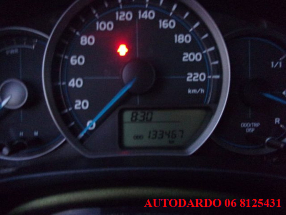 Toyota Yaris 1.5 5 porte Lounge (16)