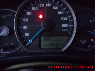 Toyota Yaris 1.5 5 porte Lounge (16)
