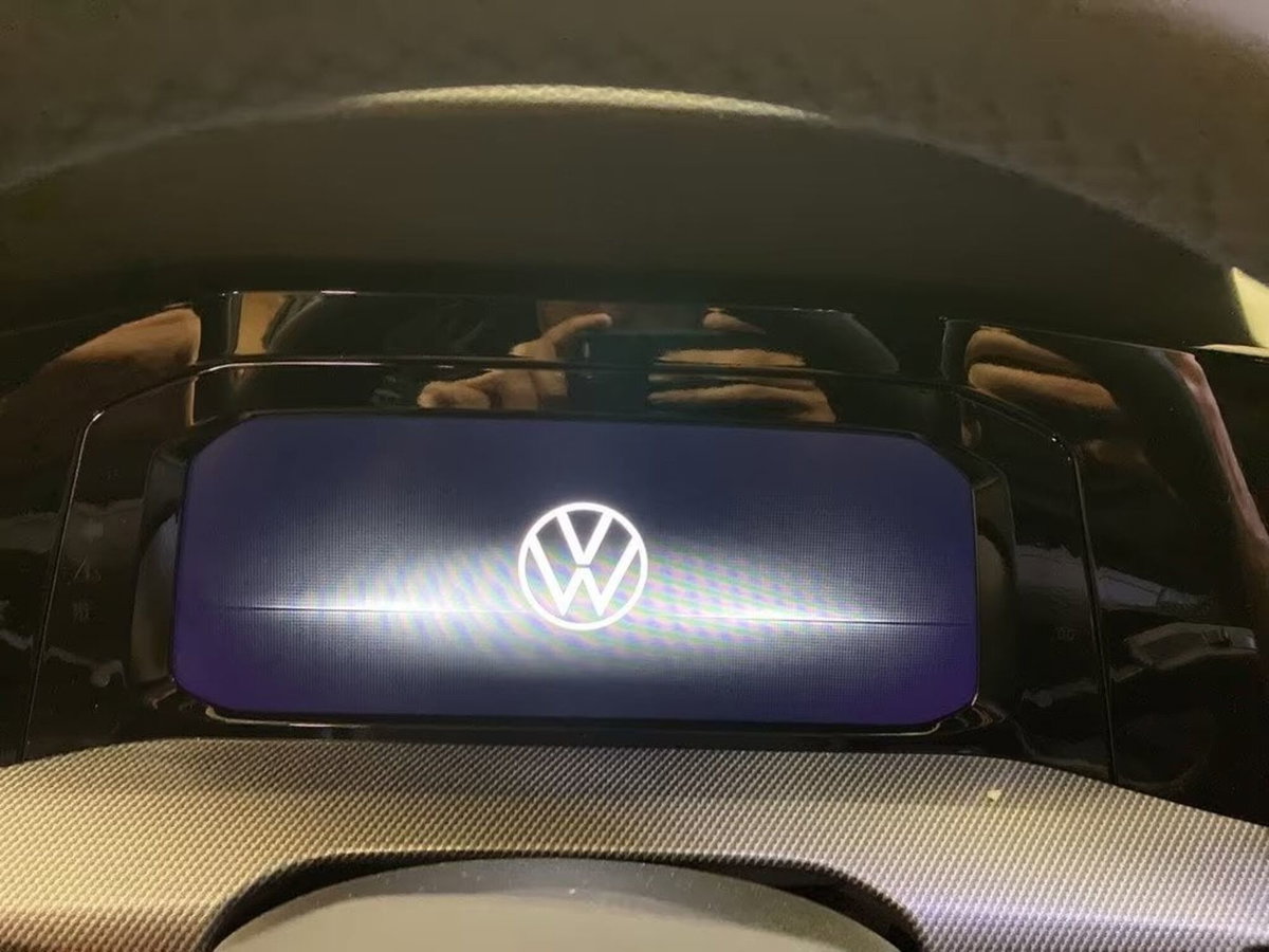 Volkswagen Golf 1.5 eTSI 150 CV EVO ACT DSG R-Line (10)