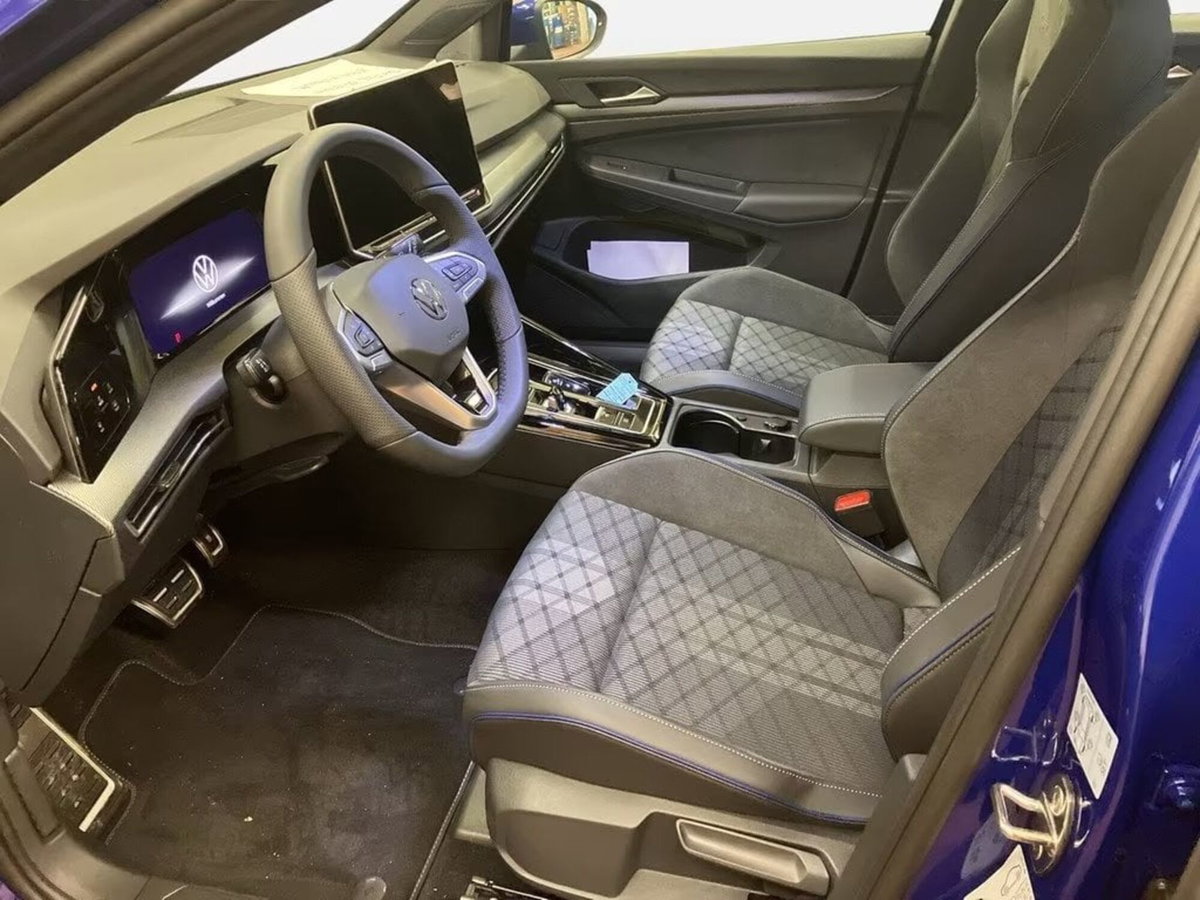 Volkswagen Golf 1.5 eTSI 150 CV EVO ACT DSG R-Line (6)