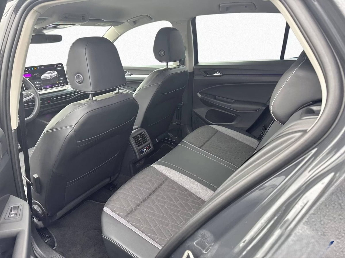 Volkswagen Golf 1.5 etsi 50 Years 115cv dsg (9)
