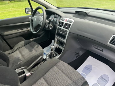 Peugeot 307 SW 16V HDi FAP 110CV (14)
