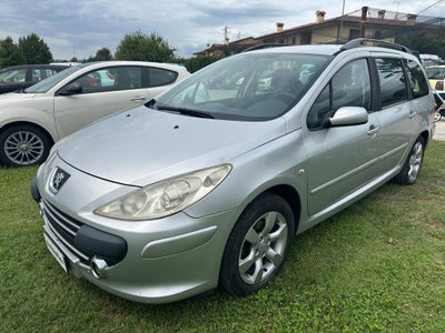 Peugeot 307 SW 16V HDi FAP 110CV (2)