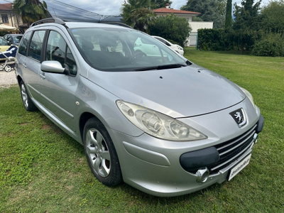 Peugeot 307 SW 16V HDi FAP 110CV (4)