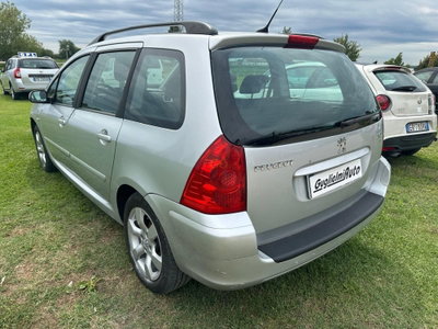 Peugeot 307 SW 16V HDi FAP 110CV (5)