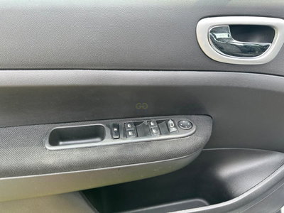 Peugeot 307 SW 16V HDi FAP 110CV (7)