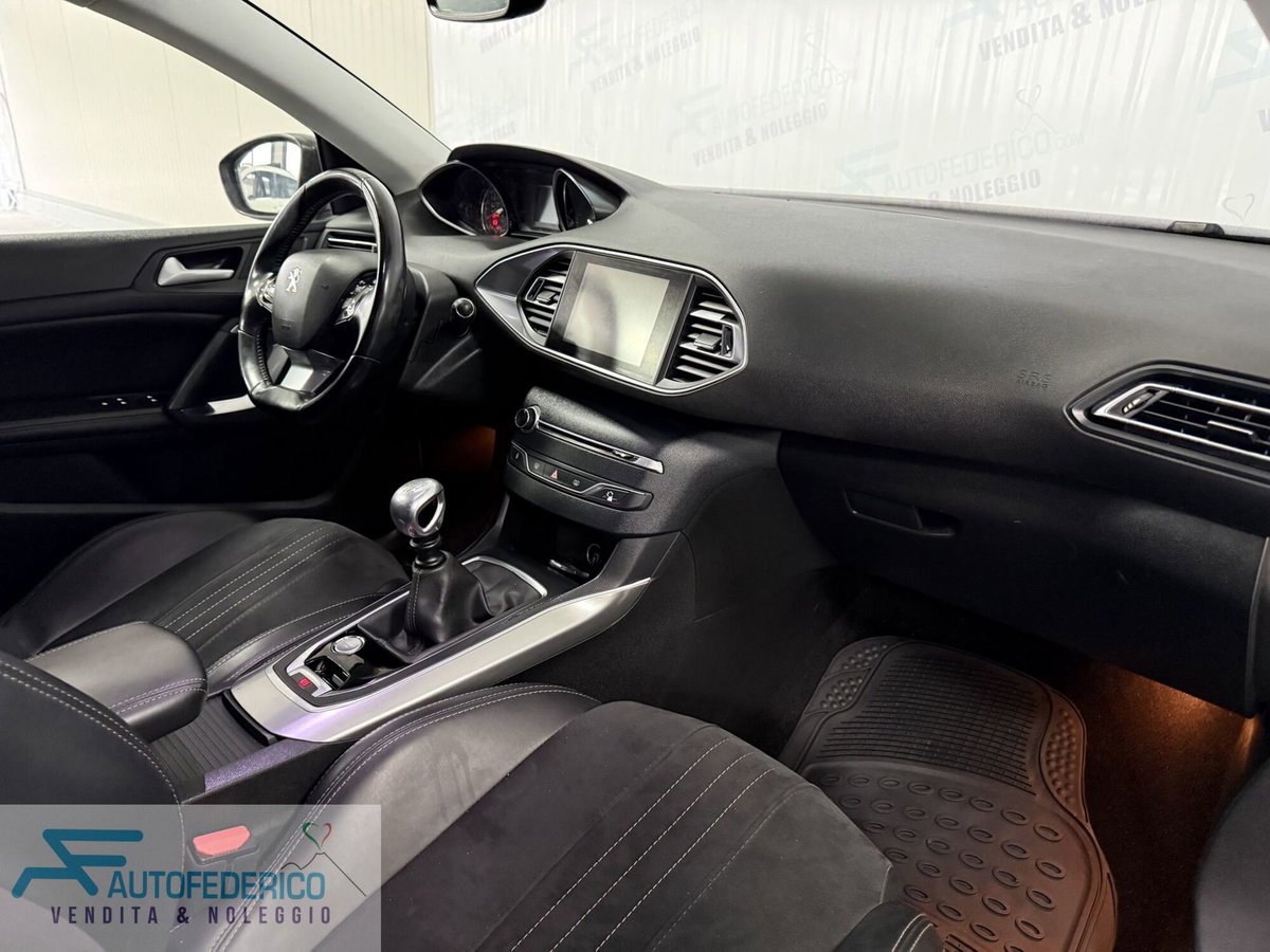 Peugeot 308 SW BlueHDi 120 S&S Allure (14)