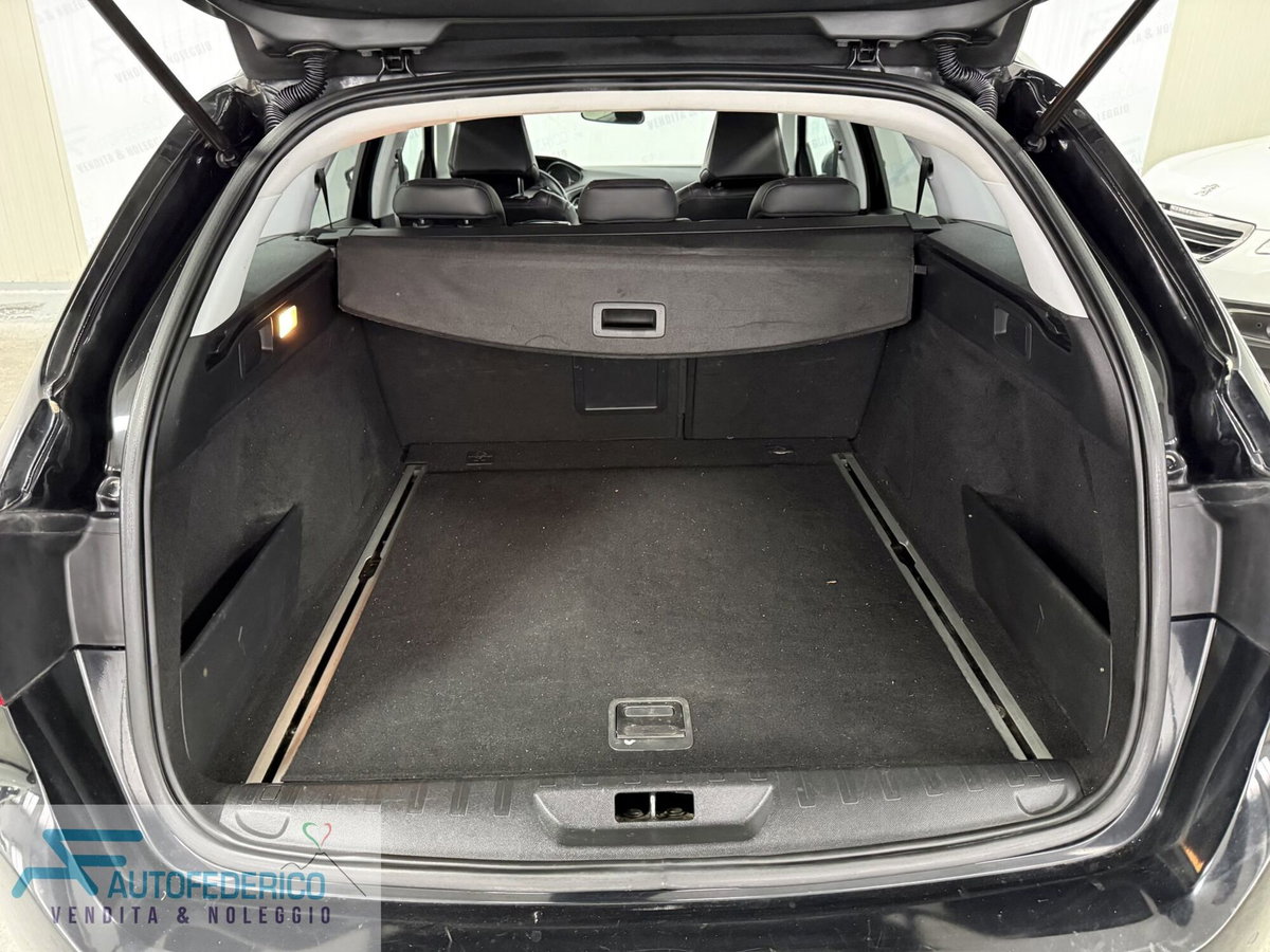 Peugeot 308 SW BlueHDi 120 S&S Allure (15)