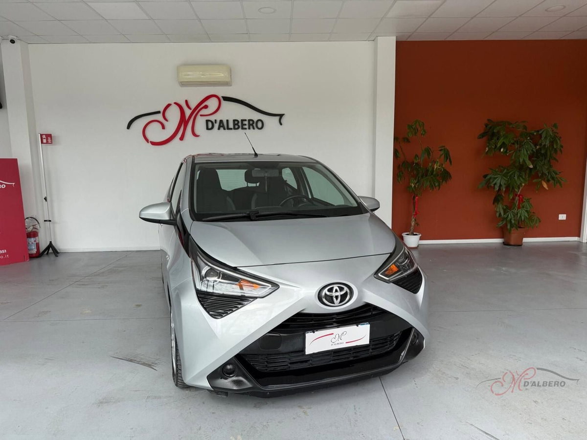 Toyota Aygo 1.0 VVT-i 72 CV 5 porte x-cool MMT