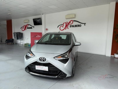 Toyota Aygo 1.0 VVT-i 72 CV 5 porte x-cool MMT (3)