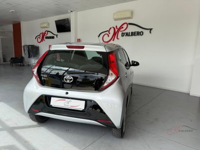 Toyota Aygo 1.0 VVT-i 72 CV 5 porte x-cool MMT (5)