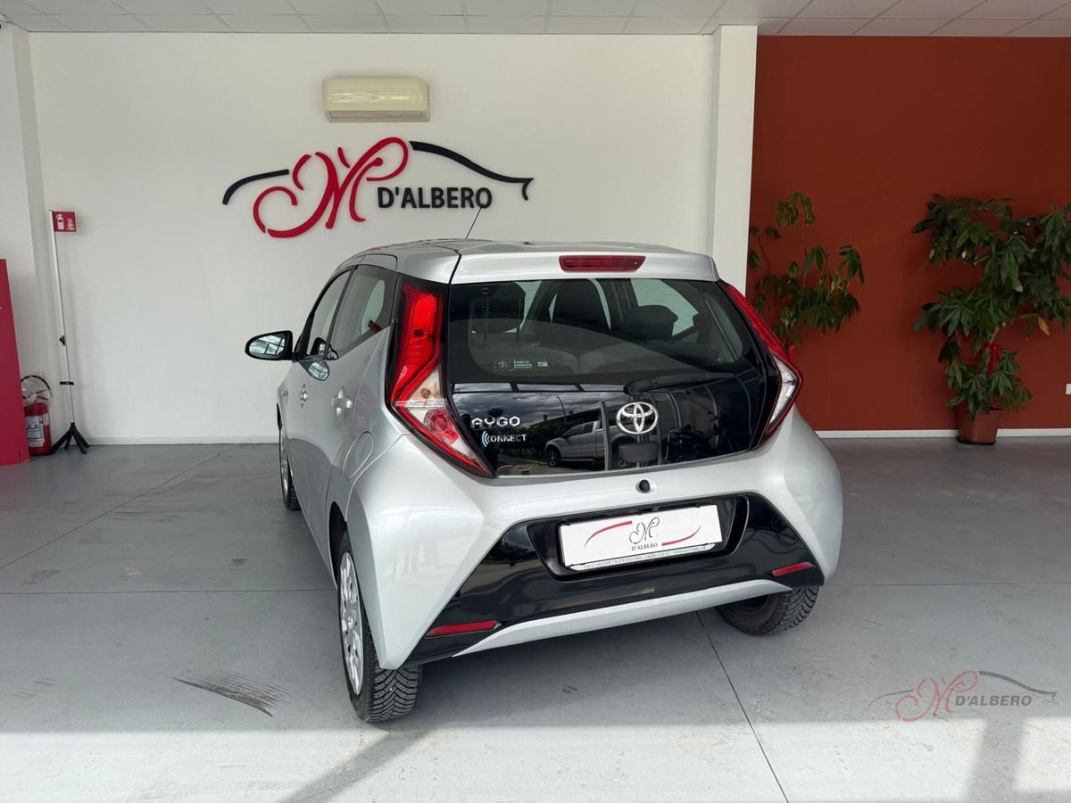 Toyota Aygo 1.0 VVT-i 72 CV 5 porte x-cool MMT (7)