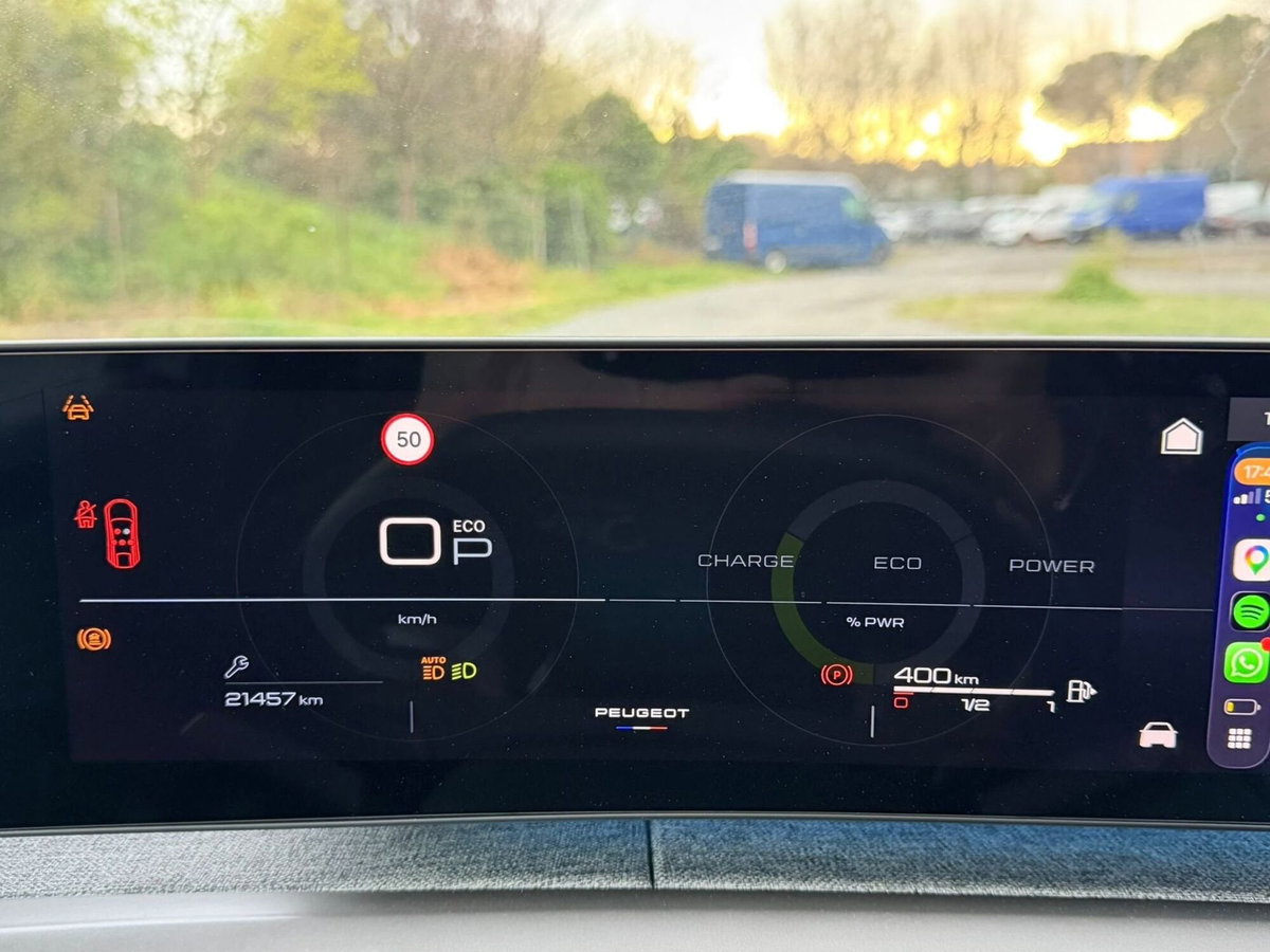 Peugeot 3008 1.2 hybrid GT 145cv e-dcs6 (11)