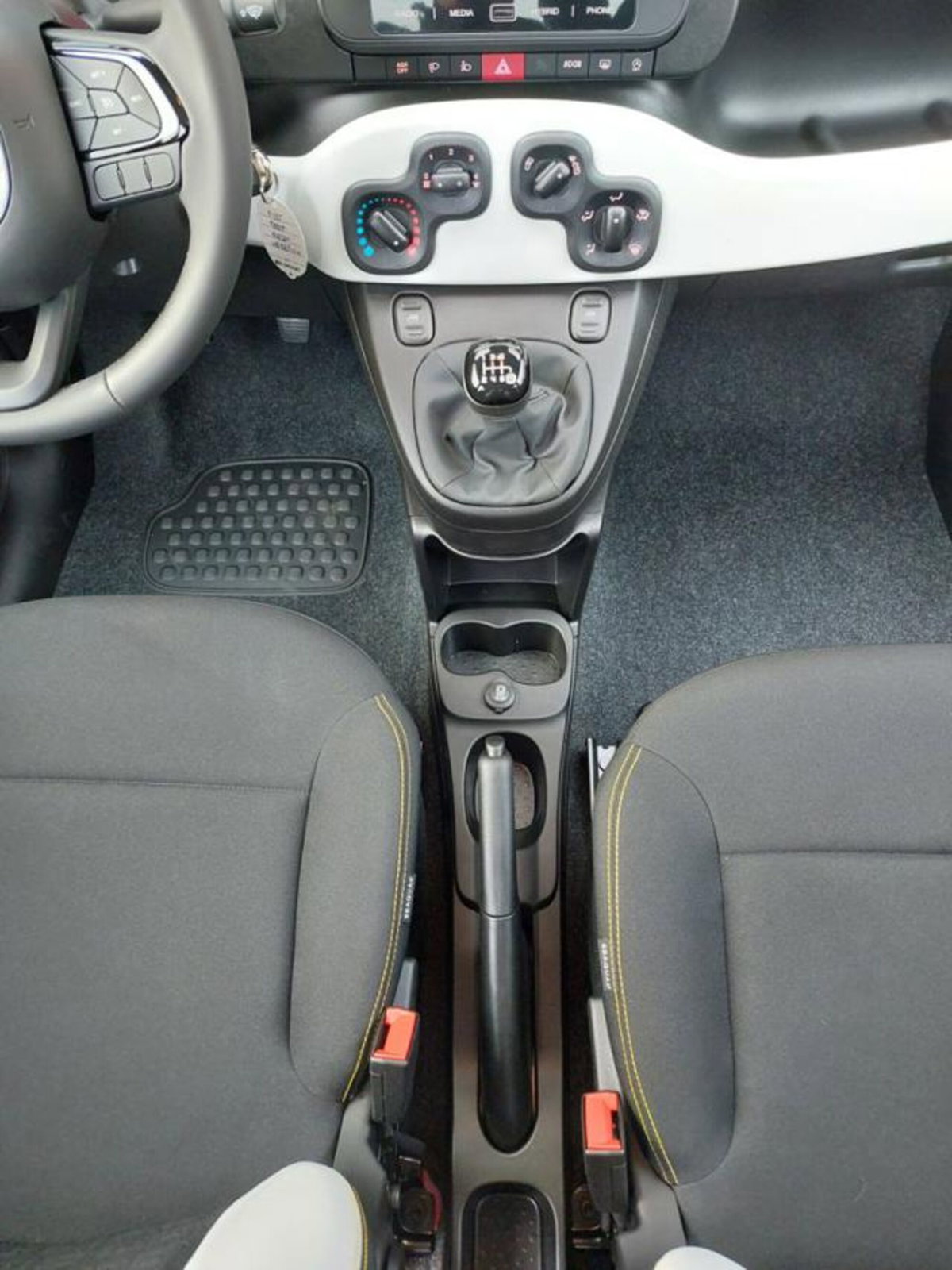 Fiat Pandina 1.0 firefly hybrid s&s 65cv (12)