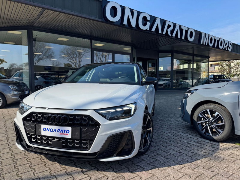 Audi A1 Sportback 30 1.0 tfsi Identity Black 116cv s-tronic