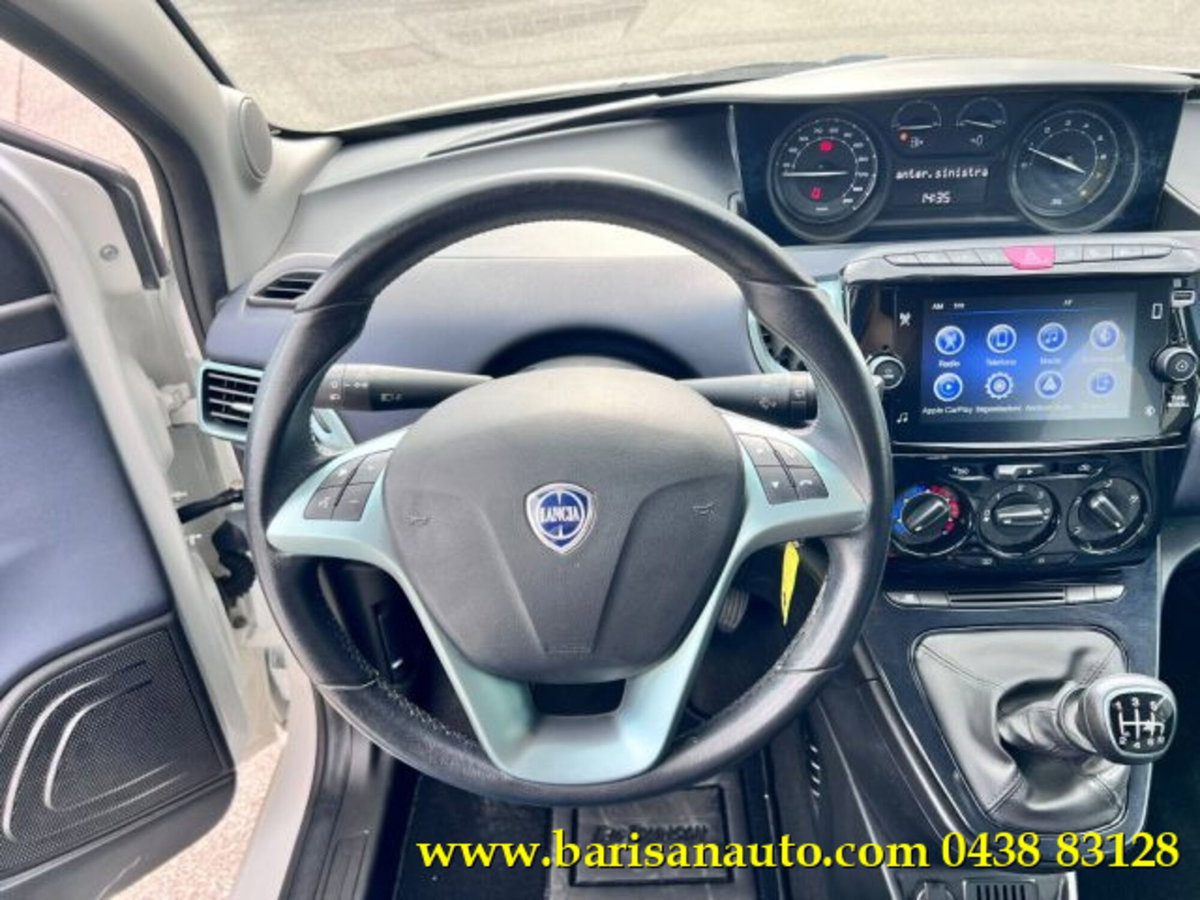 Lancia Ypsilon 1.0 FireFly 5 porte S&S Hybrid Gold Plus (13)