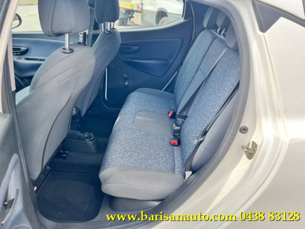 Lancia Ypsilon 1.0 FireFly 5 porte S&S Hybrid Gold Plus (7)