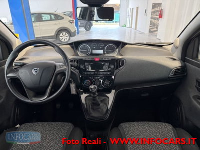 Lancia Ypsilon 1.0 FireFly 5 porte S&S Hybrid Silver Plus (11)