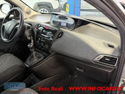 Lancia Ypsilon 1.0 FireFly 5 porte S&S Hybrid Silver Plus (12)