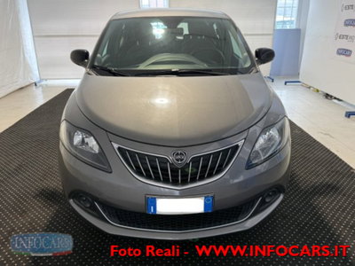 Lancia Ypsilon 1.0 FireFly 5 porte S&S Hybrid Silver Plus (17)