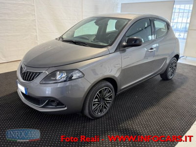 Lancia Ypsilon 1.0 FireFly 5 porte S&S Hybrid Silver Plus (3)