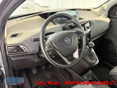 Lancia Ypsilon 1.0 FireFly 5 porte S&S Hybrid Silver Plus (9)