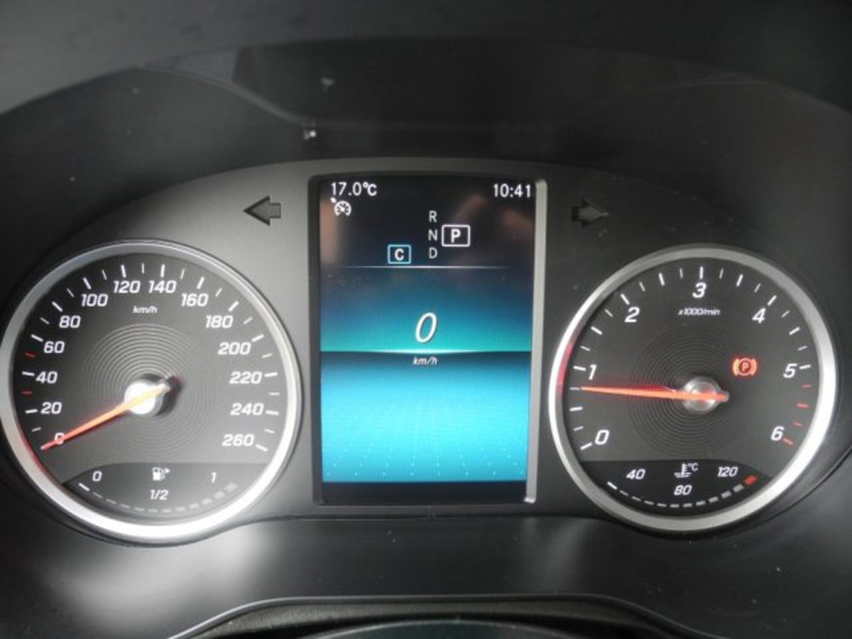 Mercedes-Benz GLC SUV 300 d 4Matic Business (19)