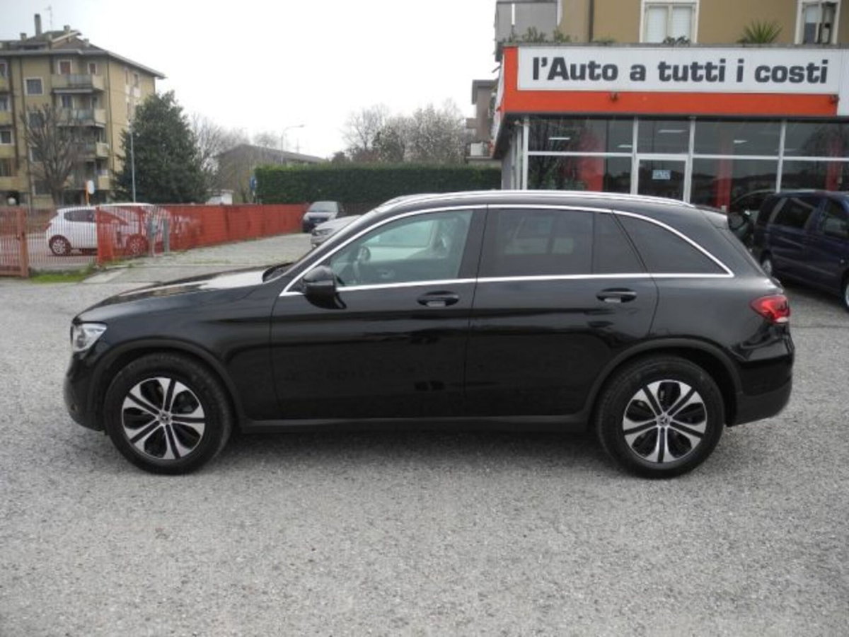 Mercedes-Benz GLC SUV 300 d 4Matic Business (2)