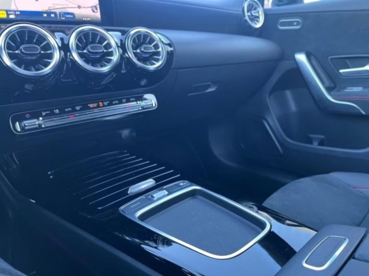 Mercedes-Benz Classe A 220 d AMG Line Premium Plus auto (3)