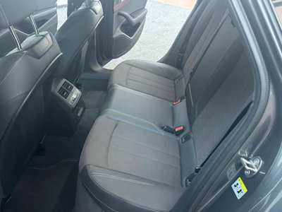 Audi A4 Avant 40 TFSI quattro S tronic S line edition (14)