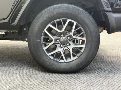 Jeep Wrangler Unlimited 2.0 Turbo Sahara (15)