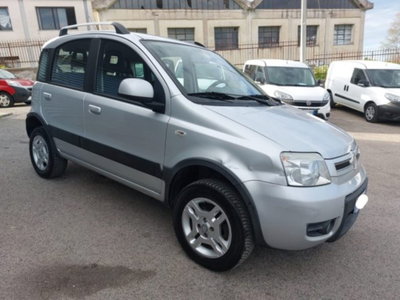 Fiat Panda 1.3 MJT 16V DPF 4x4 Climbing (2)