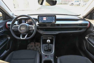 Jeep Avenger 1.2 turbo Summit fwd 100cv (11)