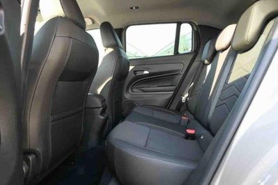 Jeep Avenger 1.2 turbo Summit fwd 100cv (15)