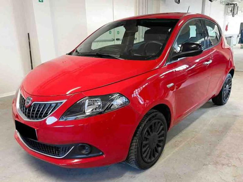 Lancia Ypsilon 1.0 FireFly 5 porte S&S Hybrid Ecochic Silver