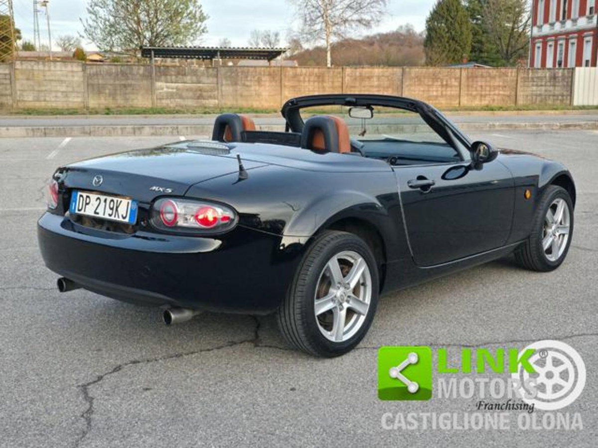 Mazda MX-5 Roadster Coupé 1.8L Fire (13)