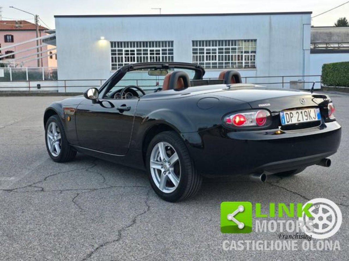 Mazda MX-5 Roadster Coupé 1.8L Fire (2)