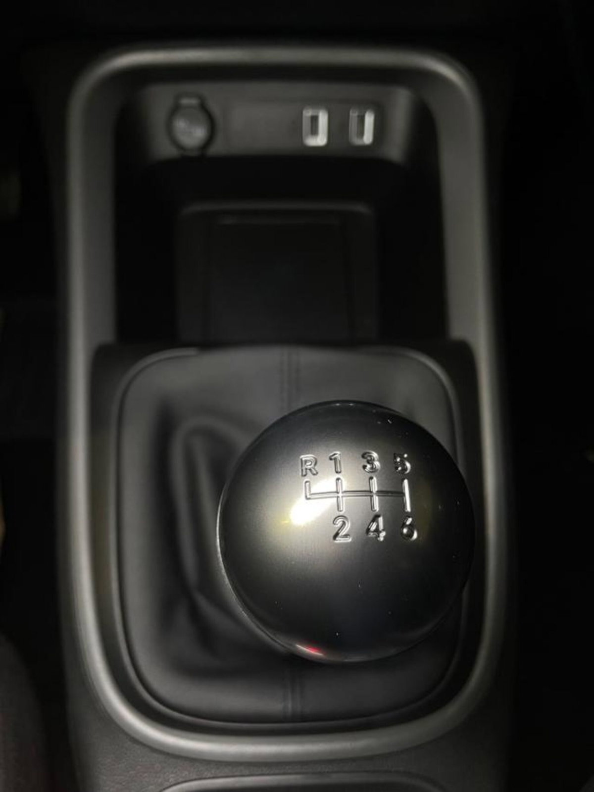 Jeep Avenger 1.2 turbo Longitude fwd 100cv (13)