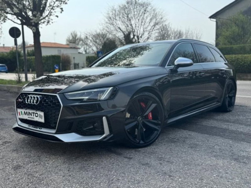 Audi RS 4 Avant 4