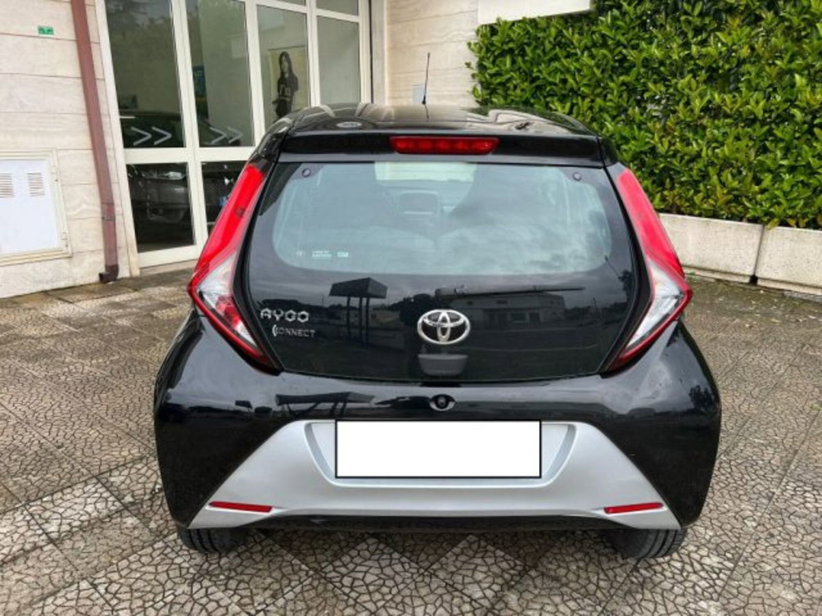 Toyota Aygo Connect 1.0 VVT-i 72 CV 5 porte x-music MMT (13)