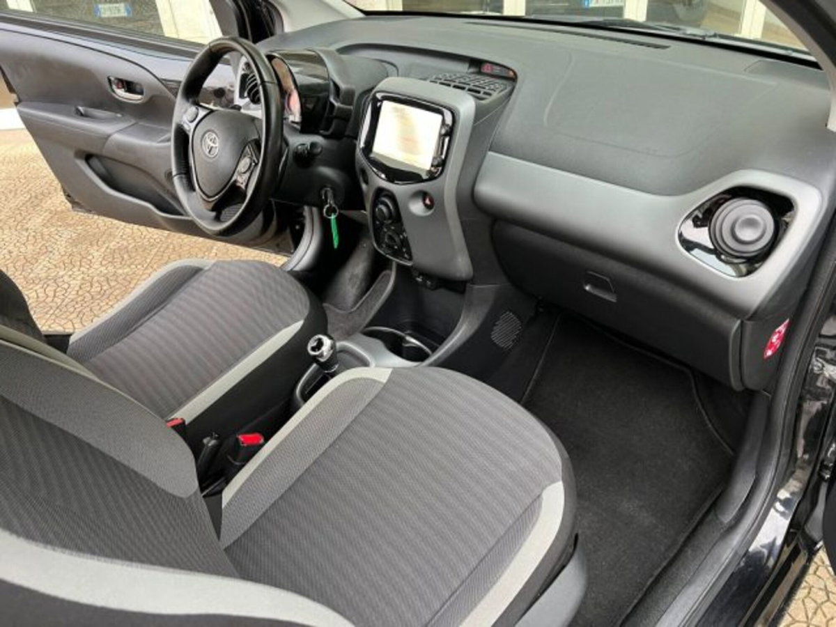 Toyota Aygo Connect 1.0 VVT-i 72 CV 5 porte x-music MMT (15)