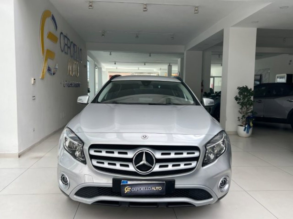 Mercedes-Benz GLA SUV 180 d Business