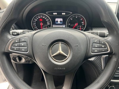 Mercedes-Benz GLA SUV 180 d Business (13)