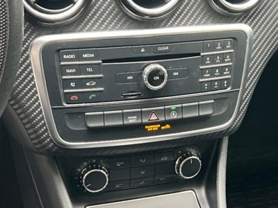 Mercedes-Benz GLA SUV 180 d Business (18)