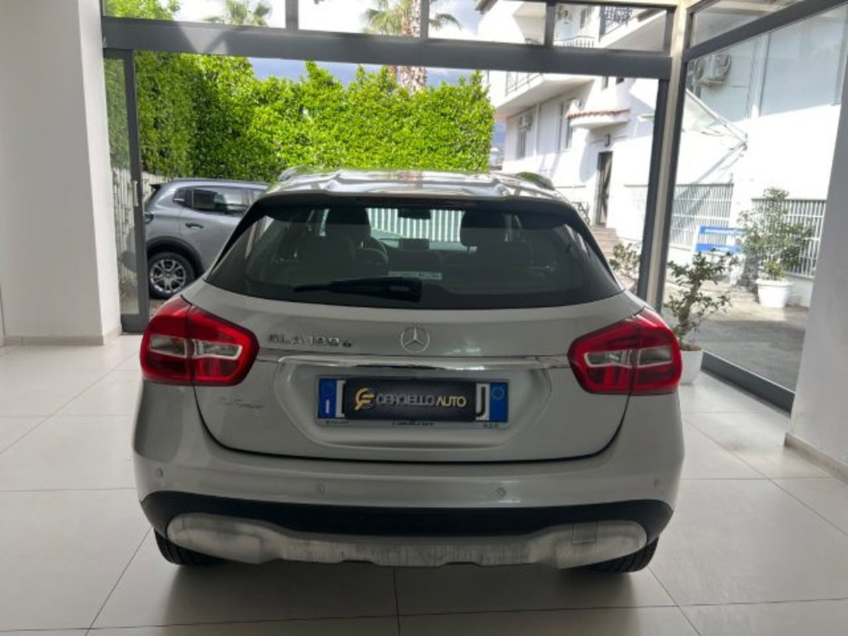 Mercedes-Benz GLA SUV 180 d Business (5)