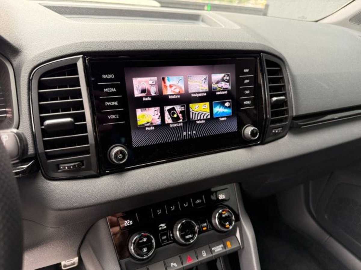 Skoda Karoq 2.0 tdi Sportline 4x4 150cv dsg (9)