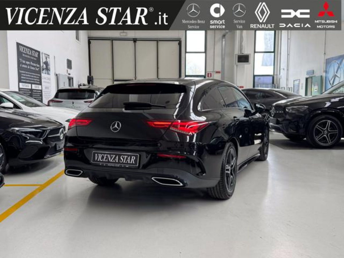 Mercedes-Benz CLA Shooting Brake 180 d Automatic Shooting Brake Premium (2)